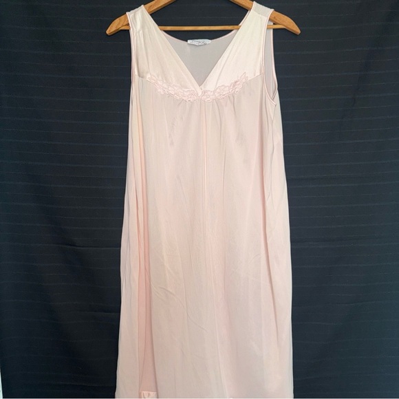 Vintage Vanity Fair Nylon Light Pink Sleeveless Nightgown Peignoir Womens size M - Picture 2 of 8